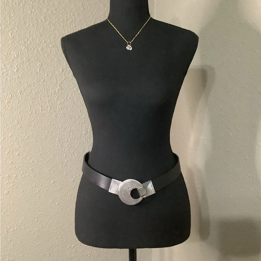 CHICO’S Concho Belt in‎ black leather/Silver antiqued accents